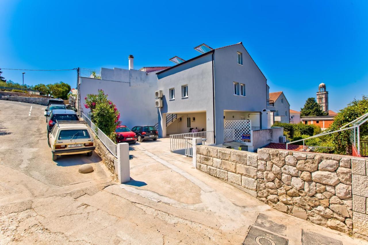 Apartments Hruban Хвар Экстерьер фото