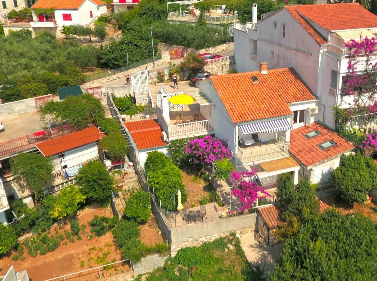 Apartments Hruban Хвар Экстерьер фото