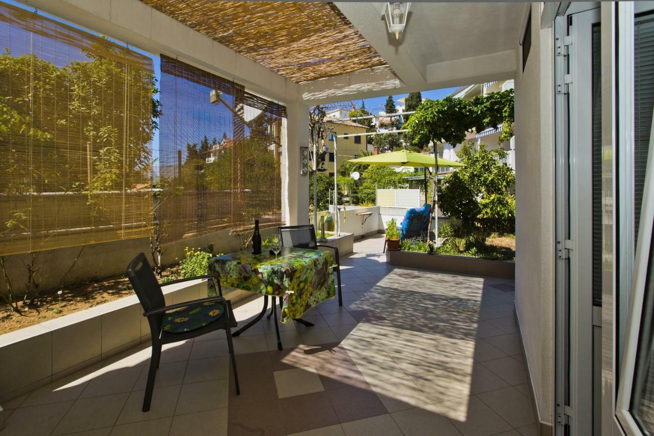Apartments Hruban Хвар Экстерьер фото