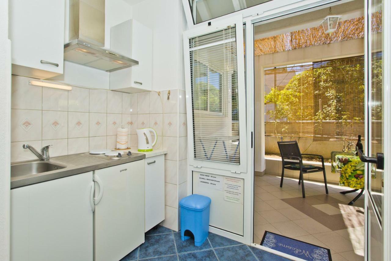 Apartments Hruban Хвар Экстерьер фото